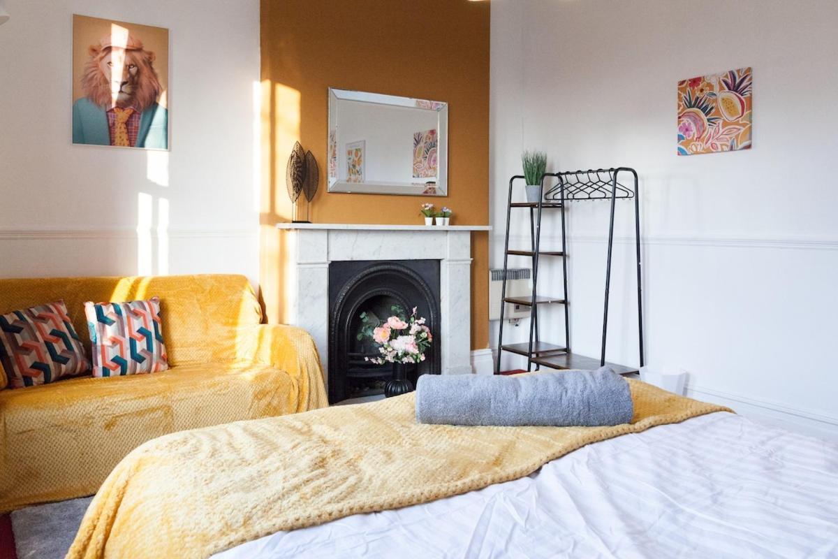 Victorian Elegance At Kingscliffe, Sleeps 17 Villa Manchester Eksteriør bilde