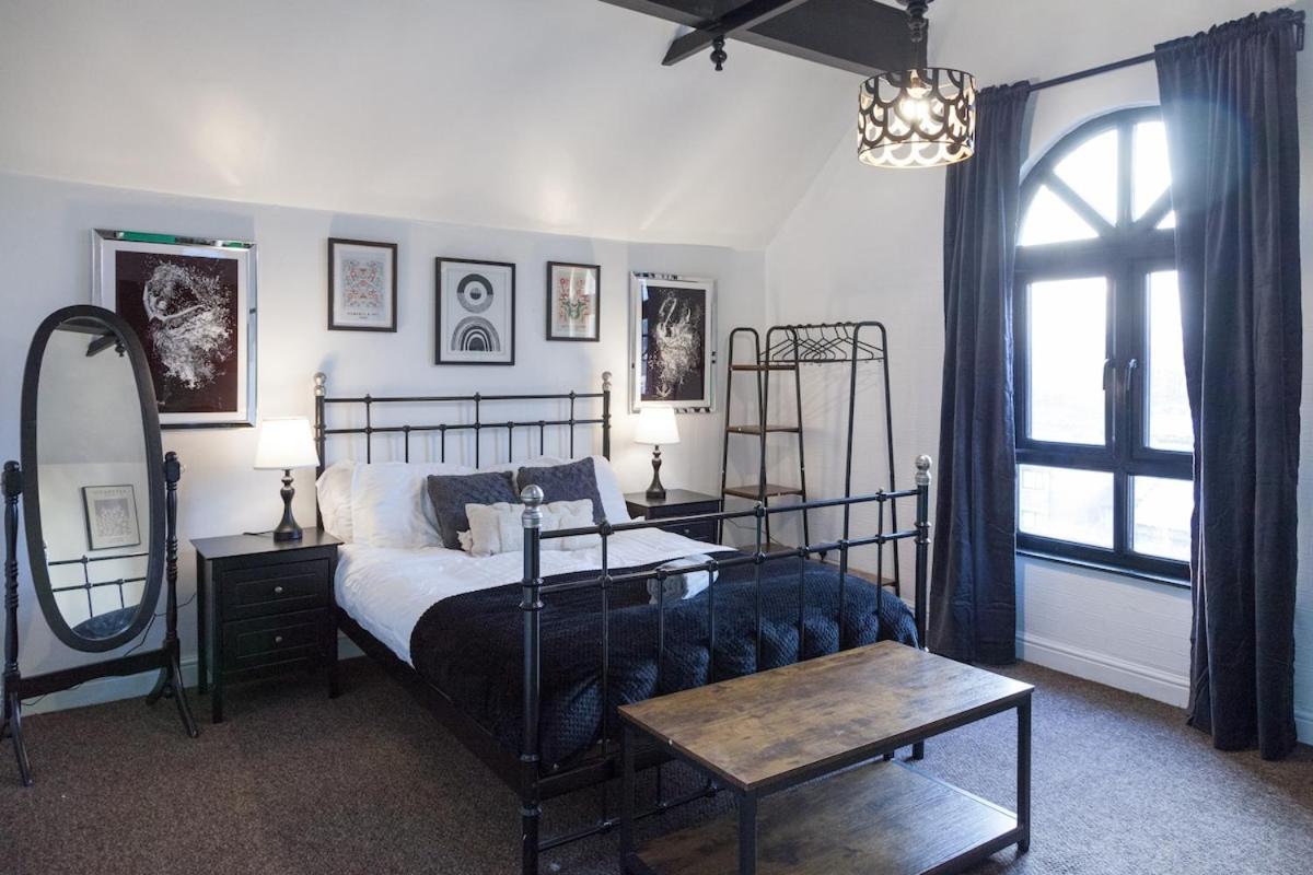 Victorian Elegance At Kingscliffe, Sleeps 17 Villa Manchester Eksteriør bilde