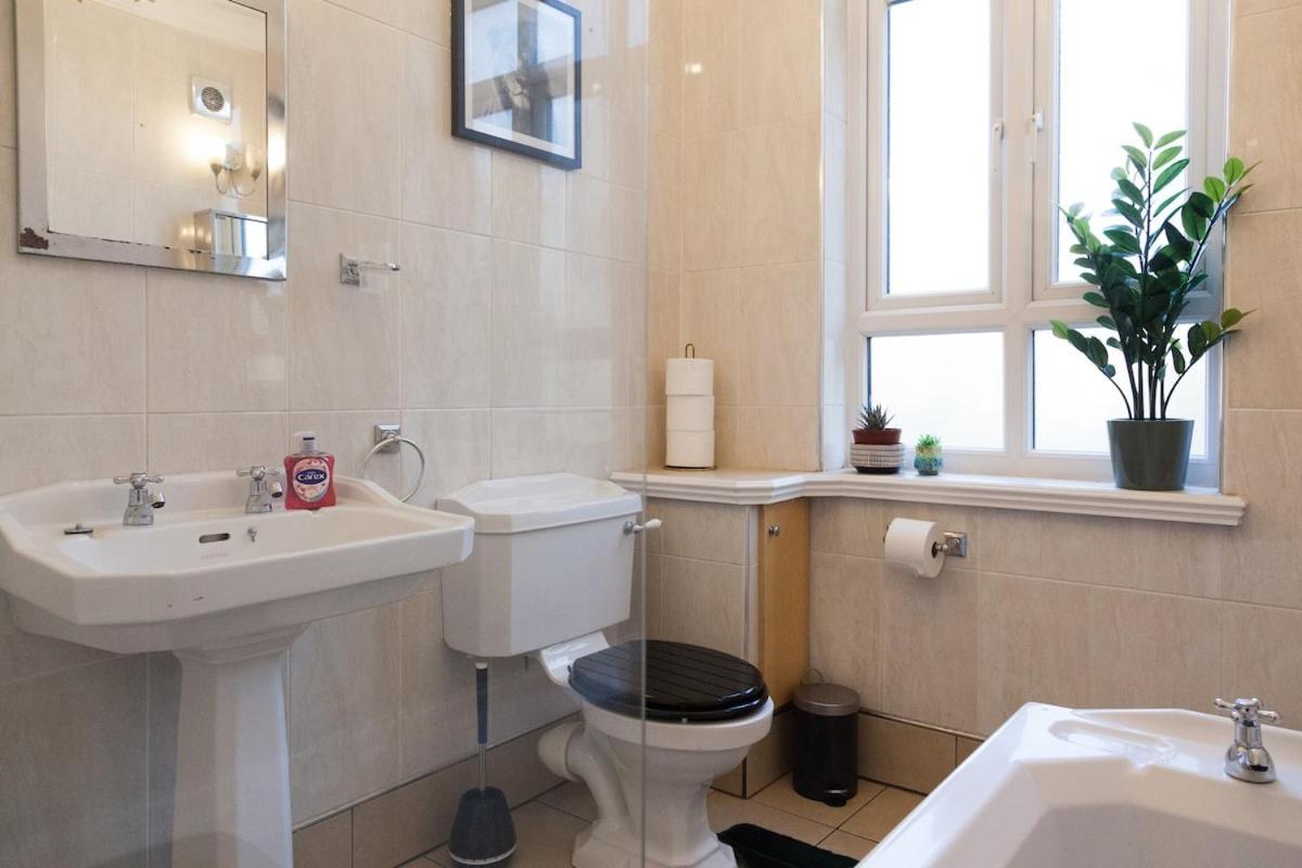 Victorian Elegance At Kingscliffe, Sleeps 17 Villa Manchester Eksteriør bilde