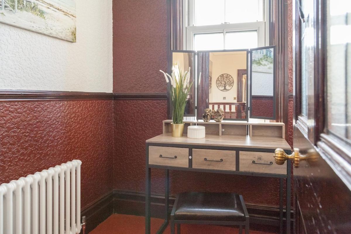 Victorian Elegance At Kingscliffe, Sleeps 17 Villa Manchester Eksteriør bilde