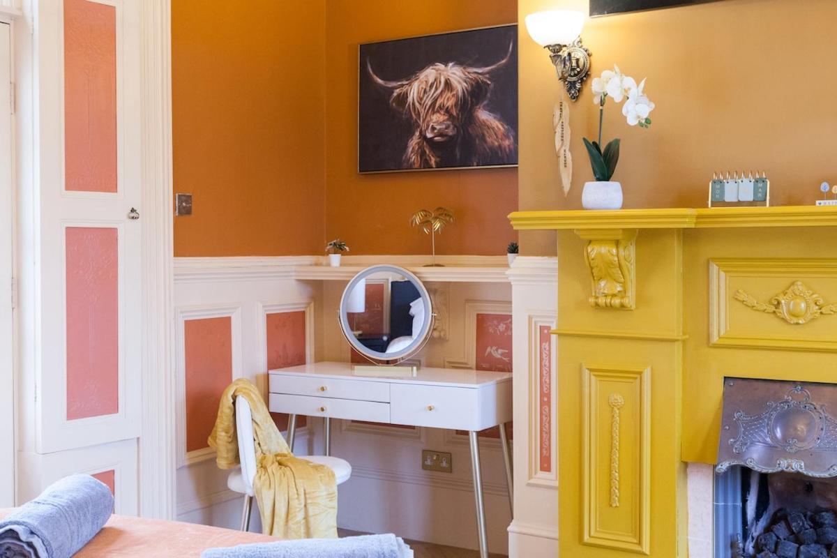 Victorian Elegance At Kingscliffe, Sleeps 17 Villa Manchester Eksteriør bilde