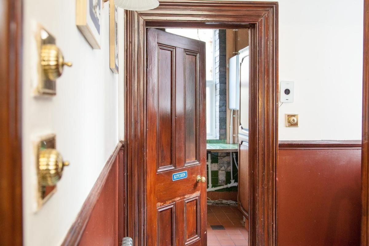 Victorian Elegance At Kingscliffe, Sleeps 17 Villa Manchester Eksteriør bilde